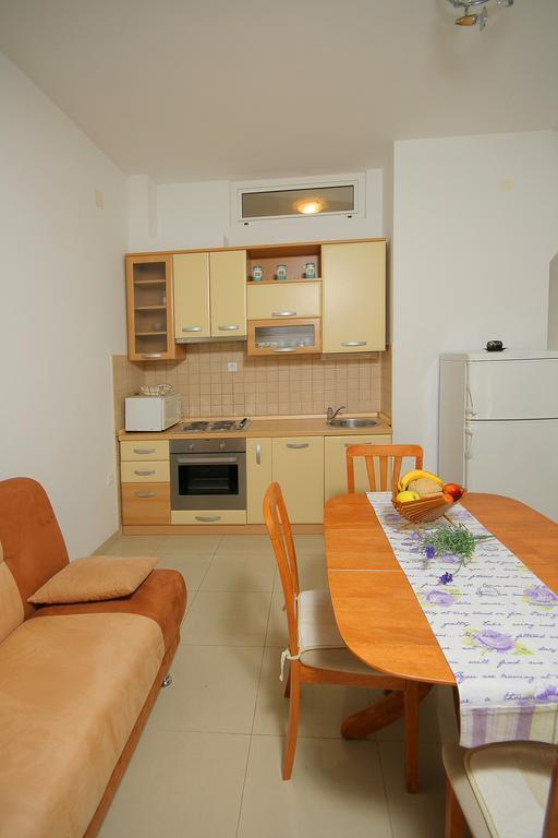 Apartments Parcela Seget Vranjica Room photo