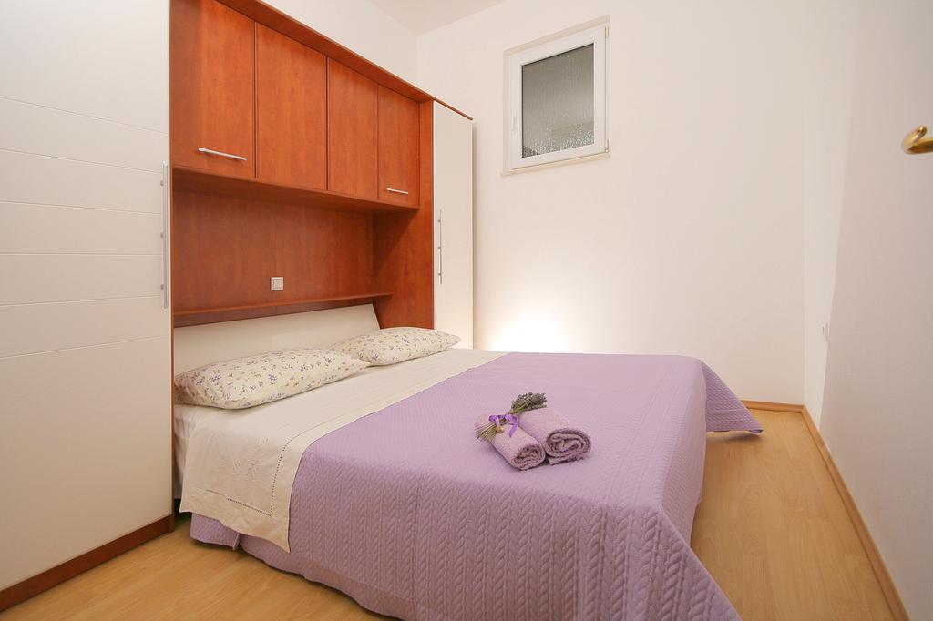 Apartments Parcela Seget Vranjica Room photo