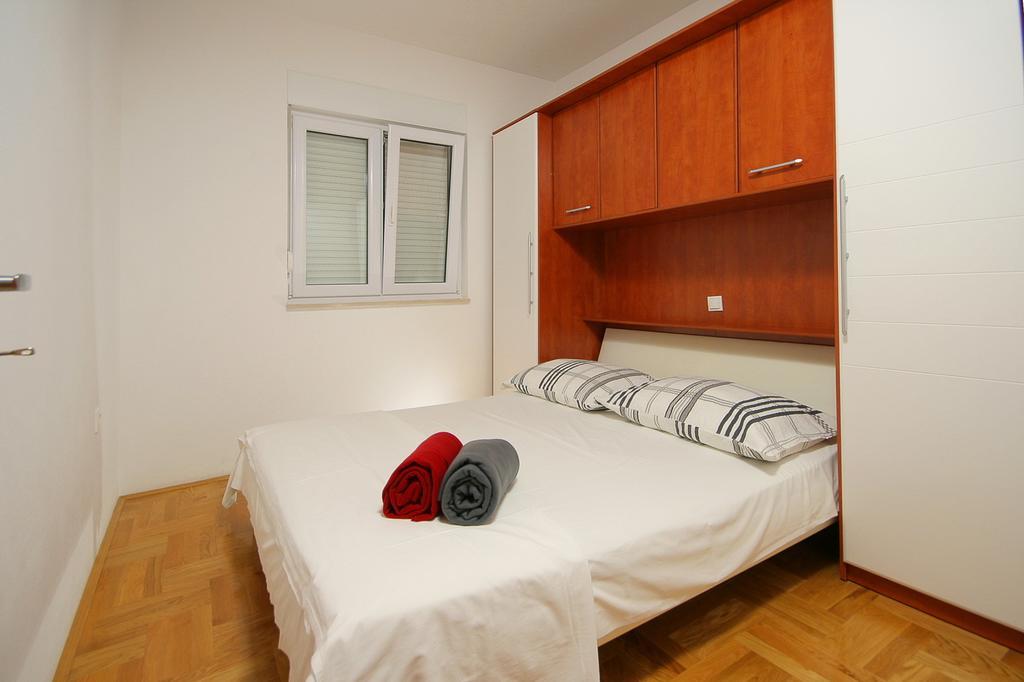 Apartments Parcela Seget Vranjica Room photo
