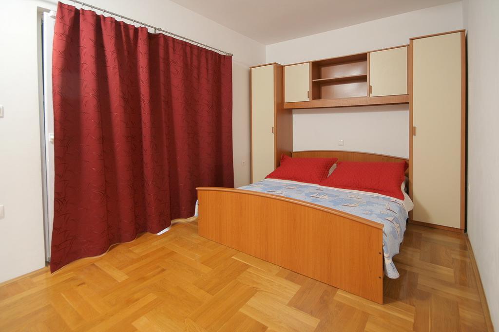 Apartments Parcela Seget Vranjica Room photo
