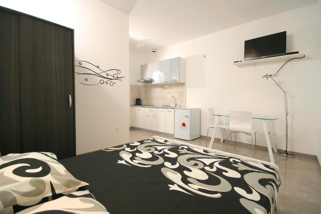 Apartments Parcela Seget Vranjica Exterior photo