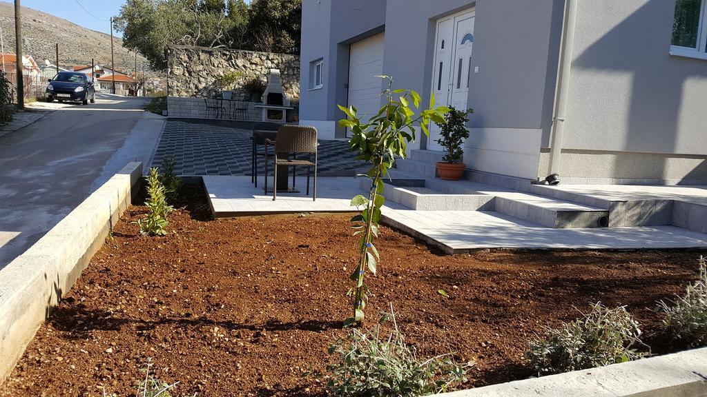 Apartments Parcela Seget Vranjica Exterior photo