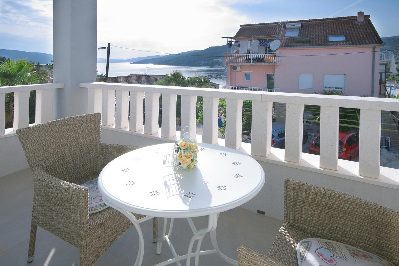 Apartments Parcela Seget Vranjica Exterior photo